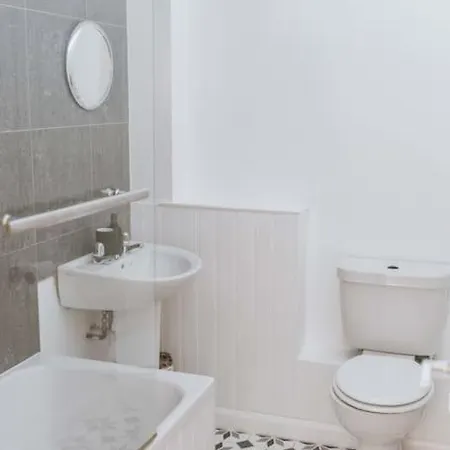 The Surf House Fistral بيت للعطل نيوكويي