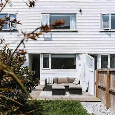 بيت للعطل The Surf House Fistral *