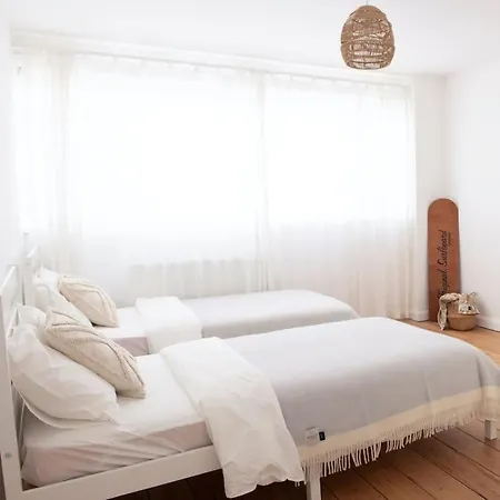 The Surf House Fistral نيوكويي