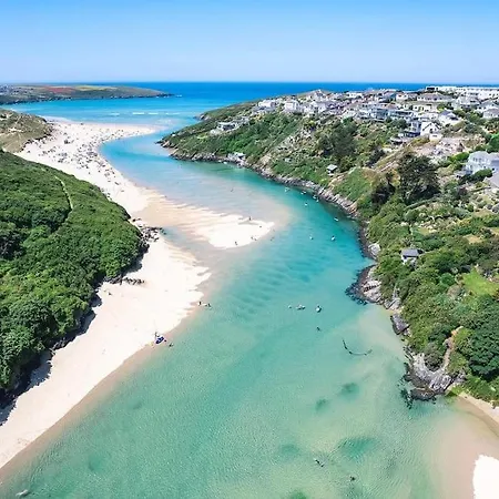 بيت للعطل The Surf House Fistral نيوكويي