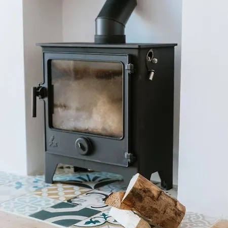The Surf House Fistral * نيوكويي